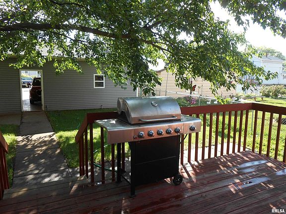 4th image of 808 S Dittmer St