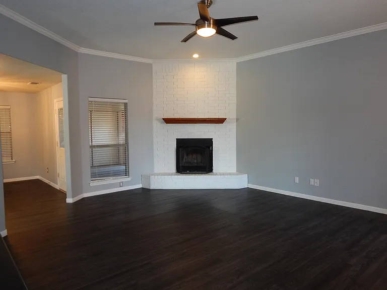 106 Cedar Ridge Dr — Photo 4