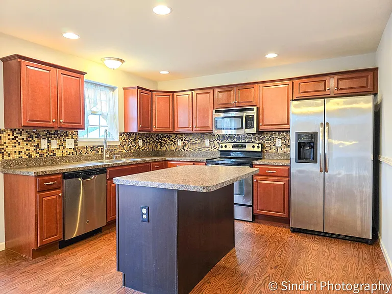 6419 Creekbend Dr — Photo 46