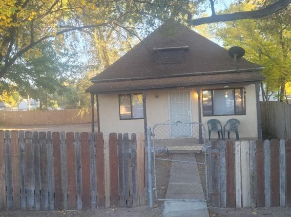 1104 W Summit Ave
