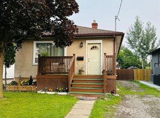 10 Parkwood Dr, Saint Catharines, ON L2P 1H2