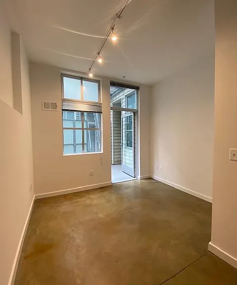 Lantern Lofts — Photo 15