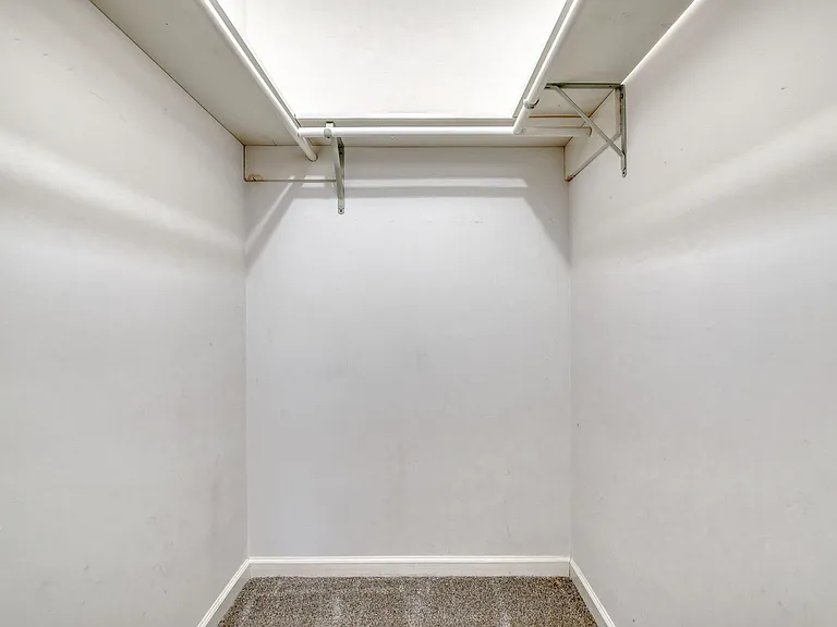 179 Franklin Parke Ct — Photo 18