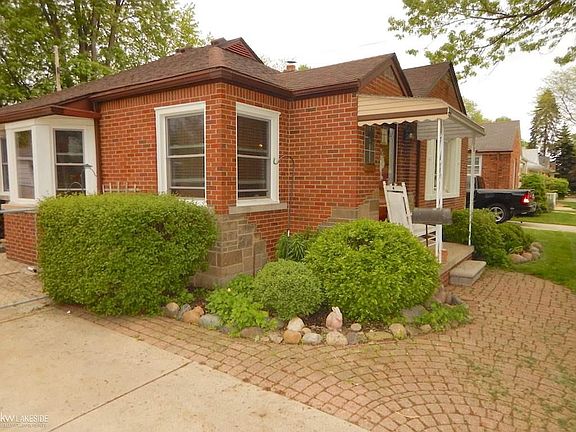 2nd image of 22705 Mylls St
