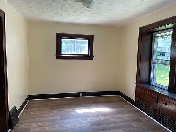 3rd image of 626 Elbon Ave