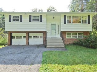 596 Leetown Rd, Stormville, NY 12582