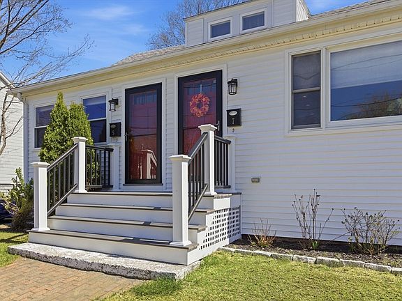 2nd image of 7 Maple St