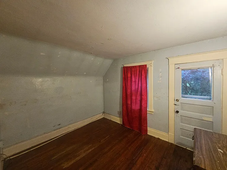516 E Hudson St — Photo 11
