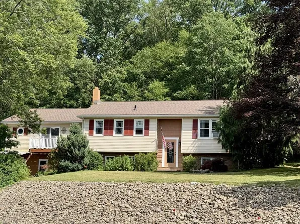 116 Hollmarc Blvd, Franklin, PA 16323