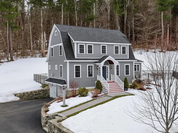 12 Locke Hill Ln, Amesbury, MA 01913