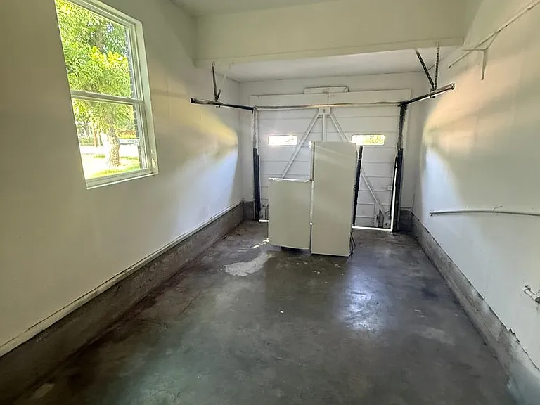 204 S Porter St — Photo 14