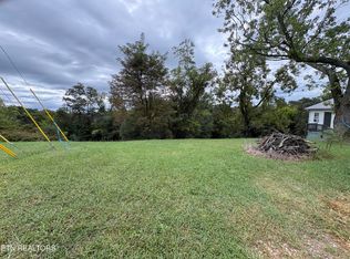 Kingsport Hwy, Greeneville, TN 37745