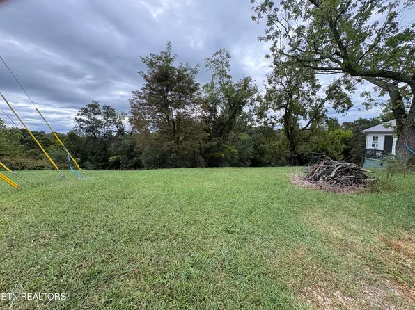 Kingsport Hwy, Greeneville, TN 37745