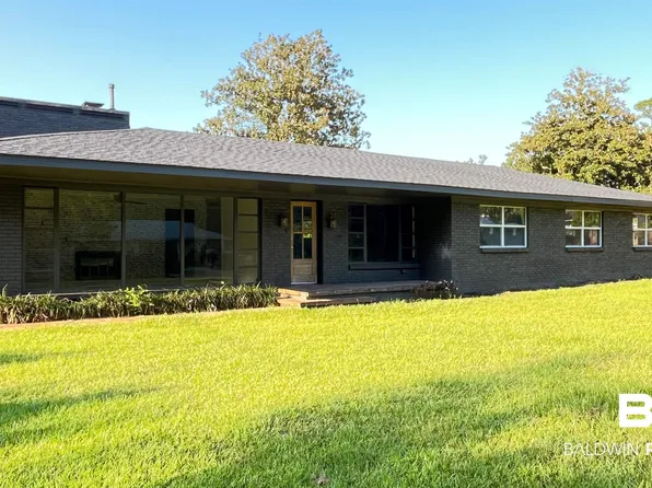703 Bellangee St, Fairhope, AL 36532