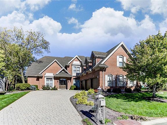 2nd image of 5794 Stone Lake Dr