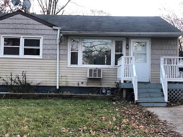 2nd image of 2511 Dakota Rd