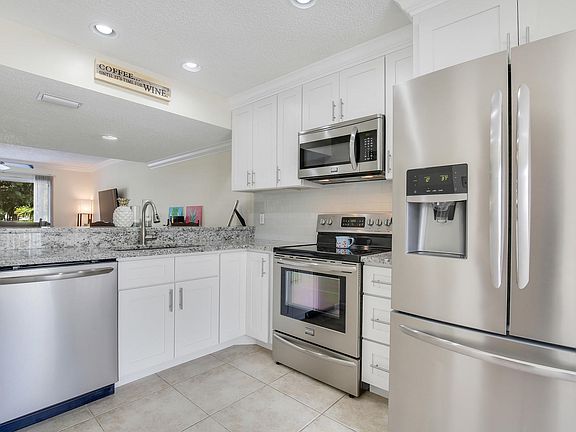3rd image of 6238 Riverwalk Ln Unit 5
