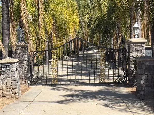9050 Hunt Rd, Corona, CA 92883