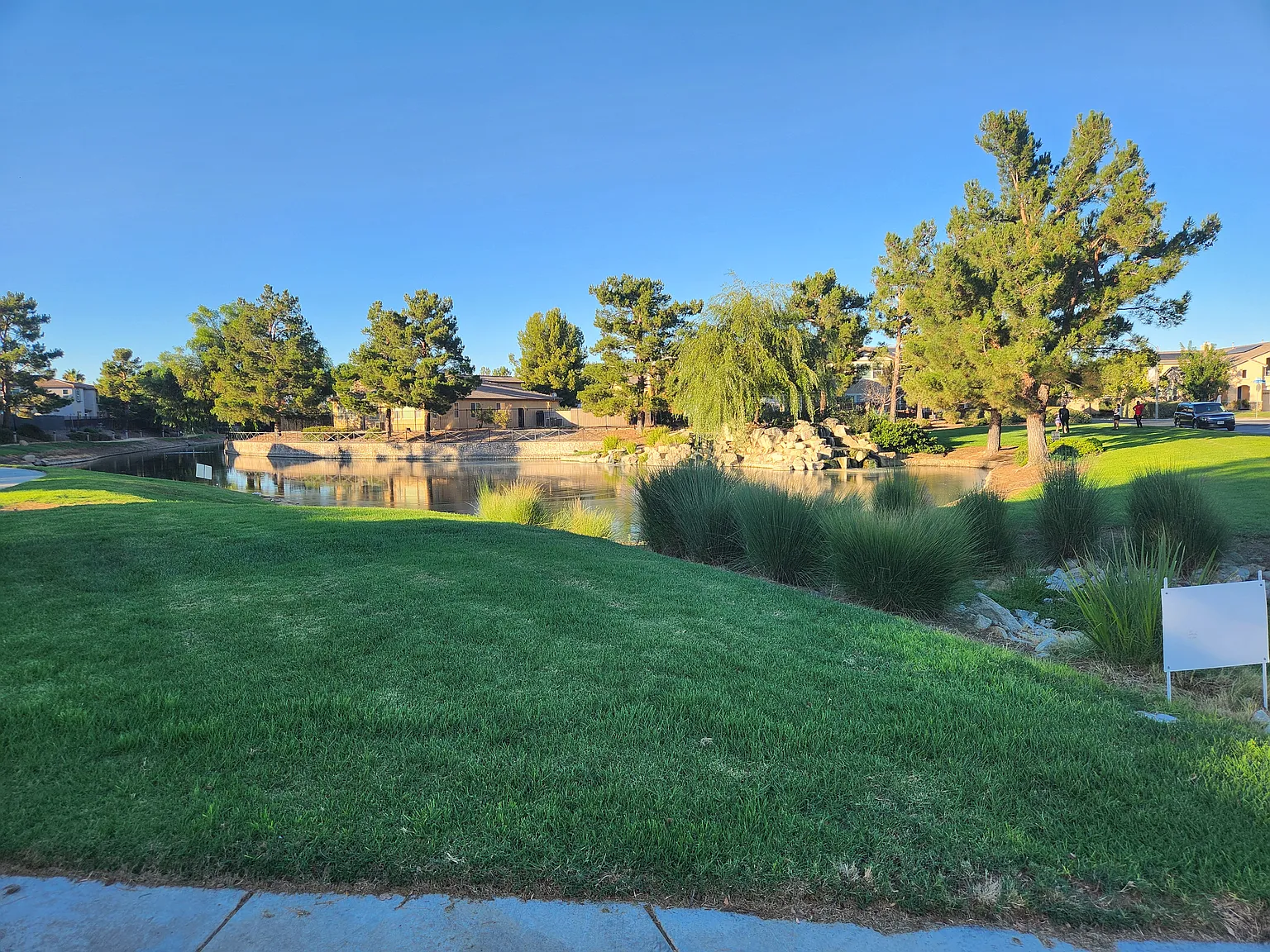 4 bed, 2.5 bath, 2389 sqft, $3,200 — Photo 3