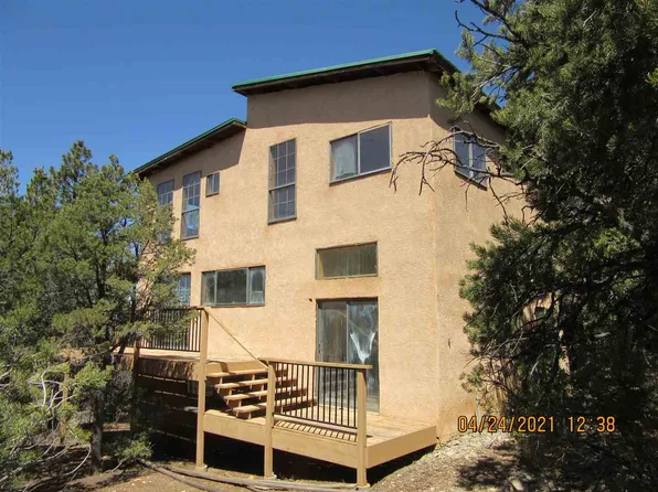 97 Upper Pinabete Rd, Questa, NM 87556