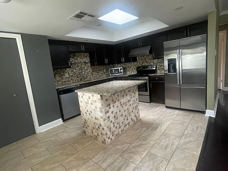 8413 Slant Oak Dr — Photo 19