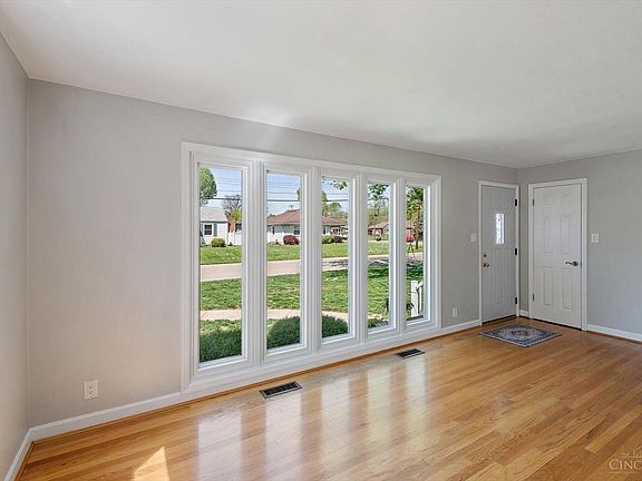 4th image of 4960 Southview Dr