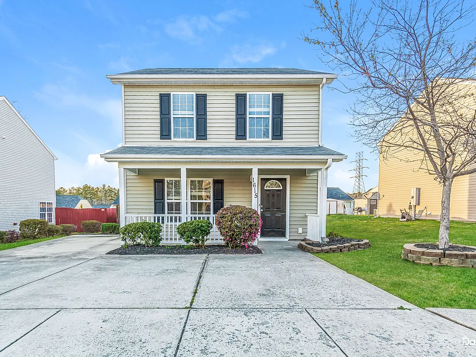 1615 Great Bend Dr
