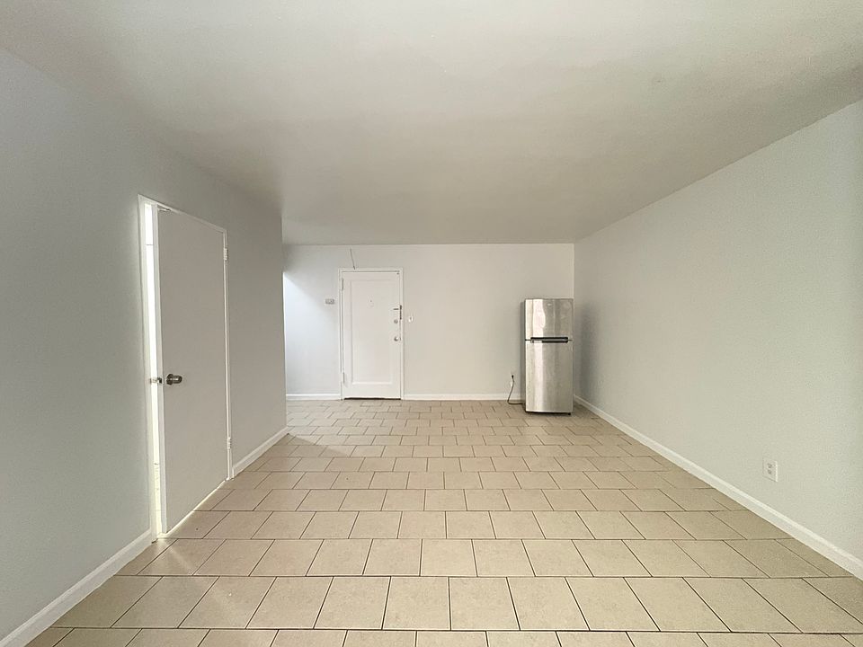 2nd image of 234-235 S Harrison St #401