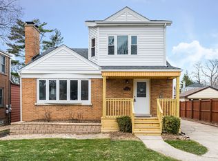 560 S Edgewood Ave, Elmhurst, IL 60126