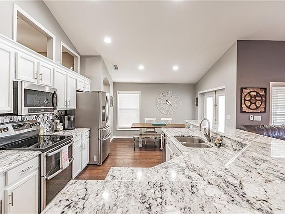 5th image of 2701 Billingham Dr