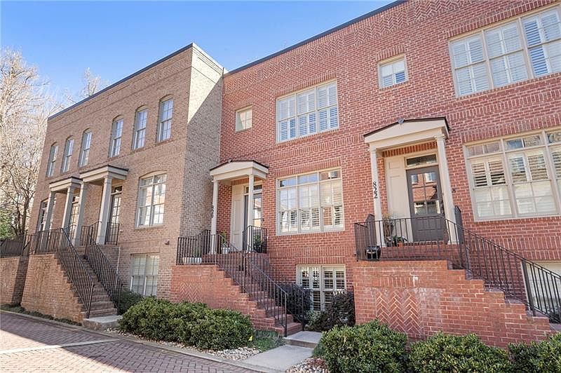 1st image of 820 Virginia Park Cir NE