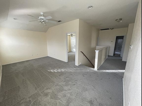 3rd image of 1910 Beach Dr