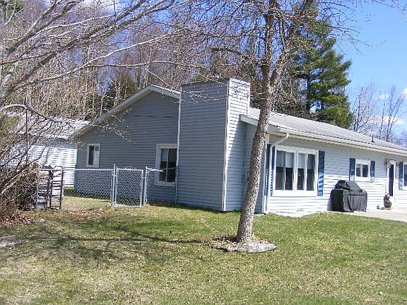 4th image of 121 Brandy Dr