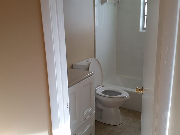4th image of 212 Citra Dr