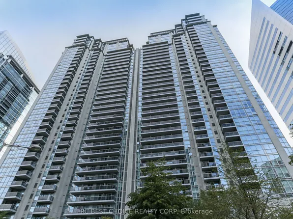 4968 Yonge St, Toronto, ON