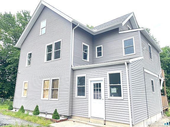 2nd image of 32 Lester St Unit 2