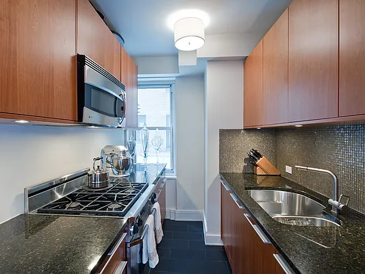 Sold by Sotheby's International Realty | media 6
