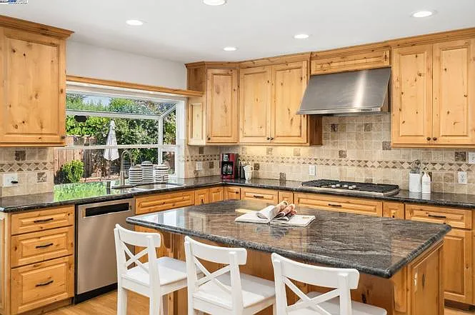 3016 Leger Ct — Photo 35