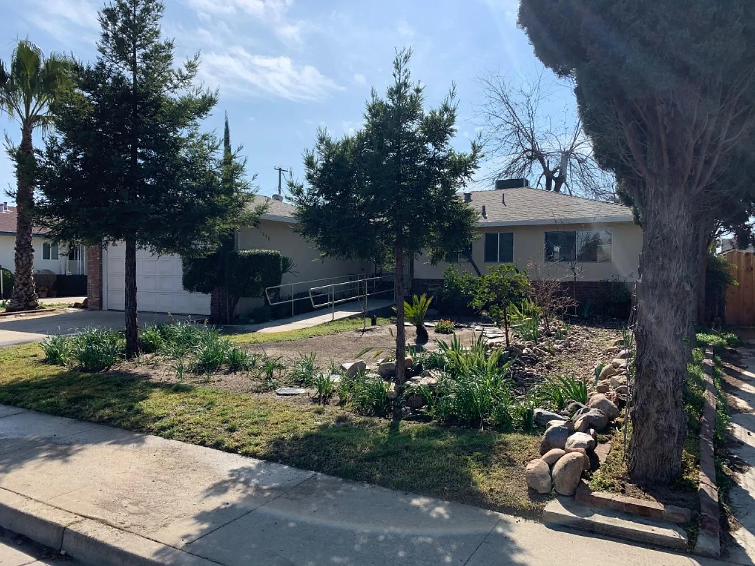 1690 East Ave photo 1