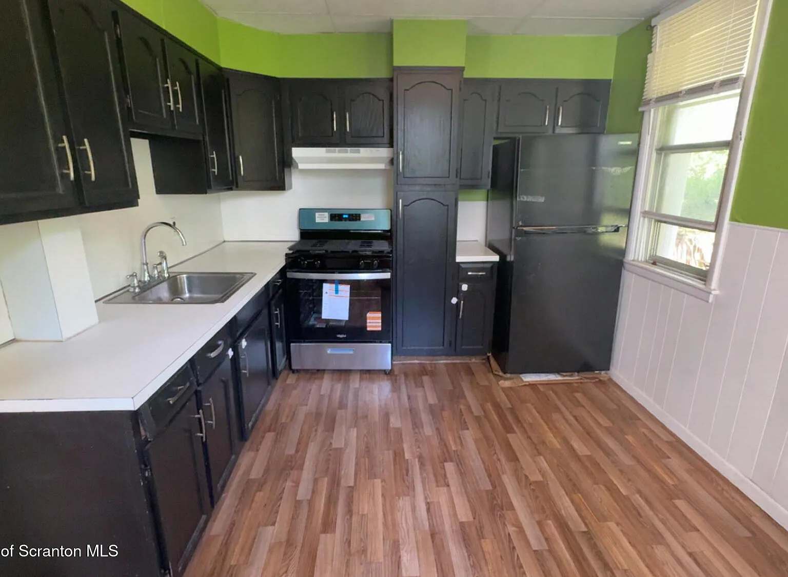 2 bed, 1.0 bath, 960 sqft, $1,325 — Photo 2