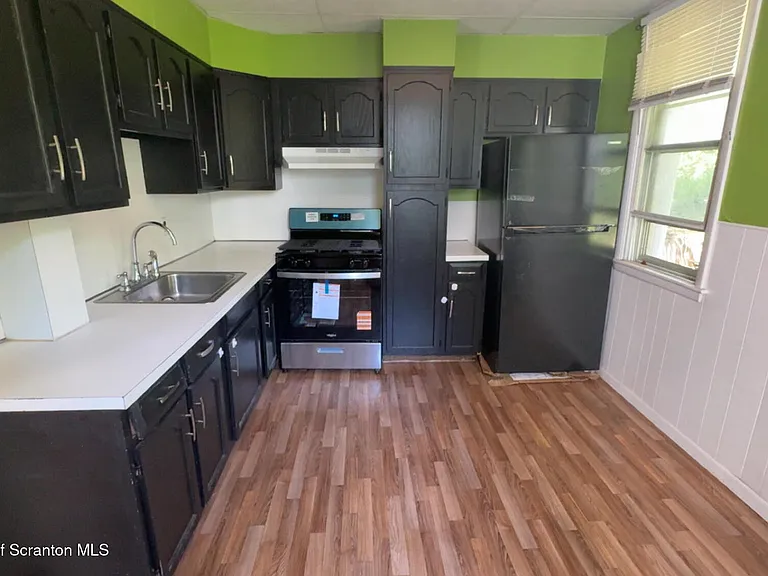 319 New York St — Photo 2