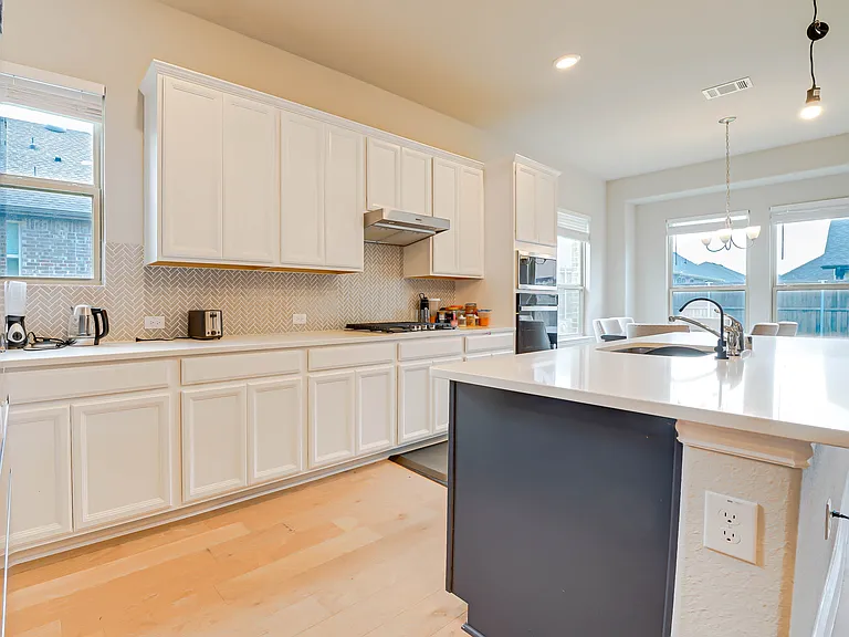 707 Gatecrest Dr — Photo 8