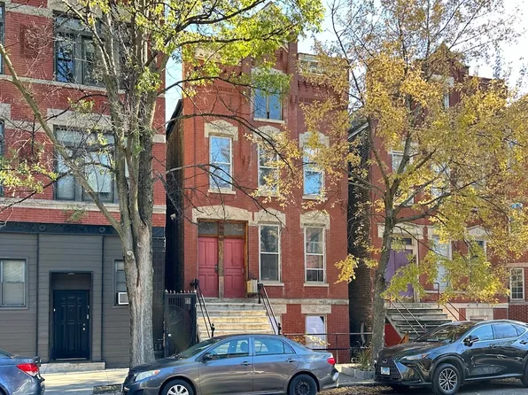 1435 N Bosworth Ave #R2, Chicago, IL 60642