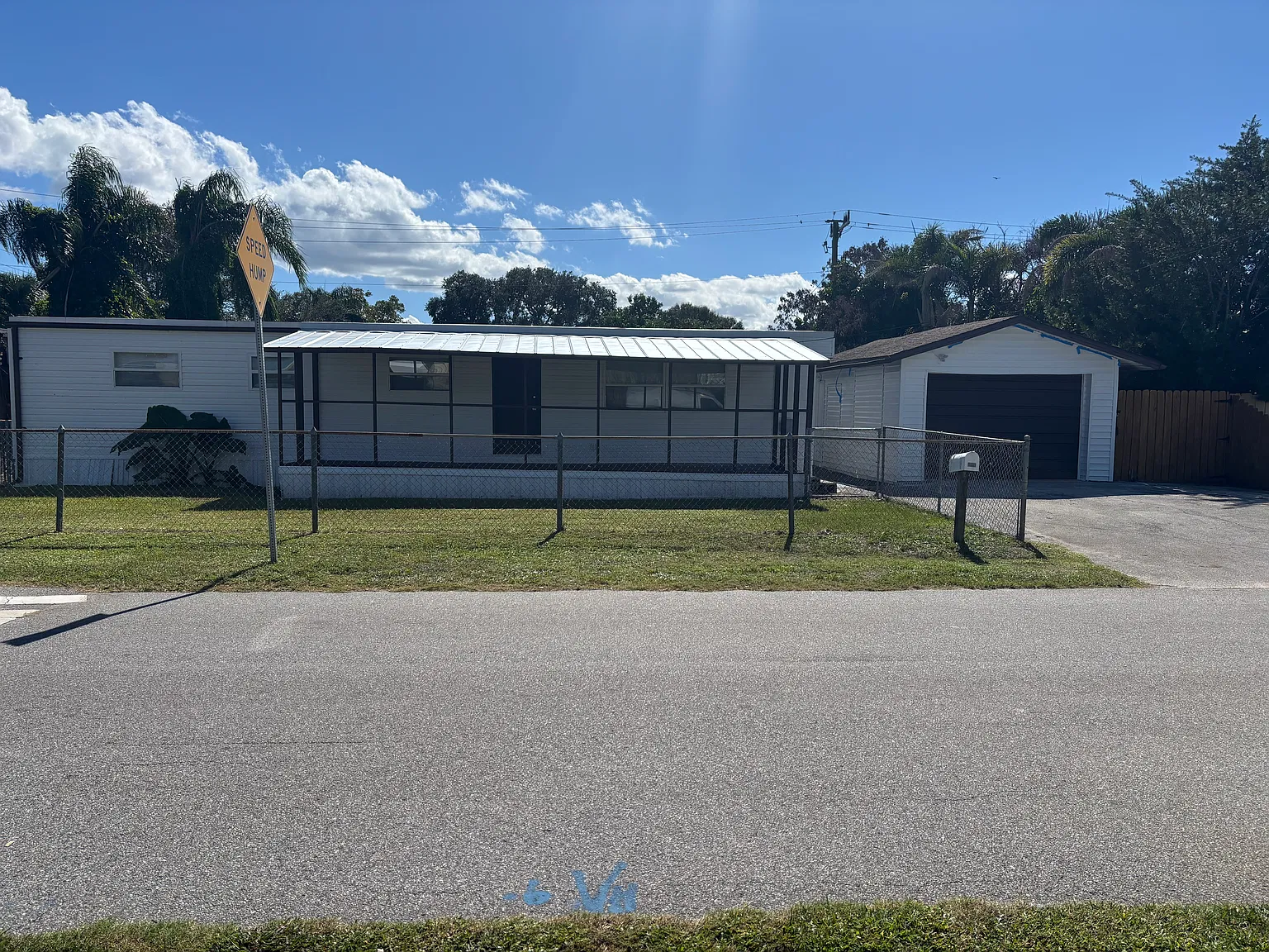 2 bed, 1152 sqft, $1,600 — Photo 1