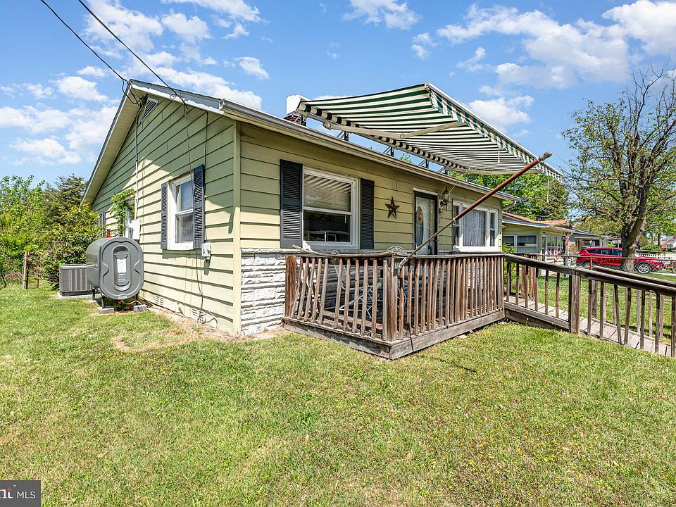 7th image of this home