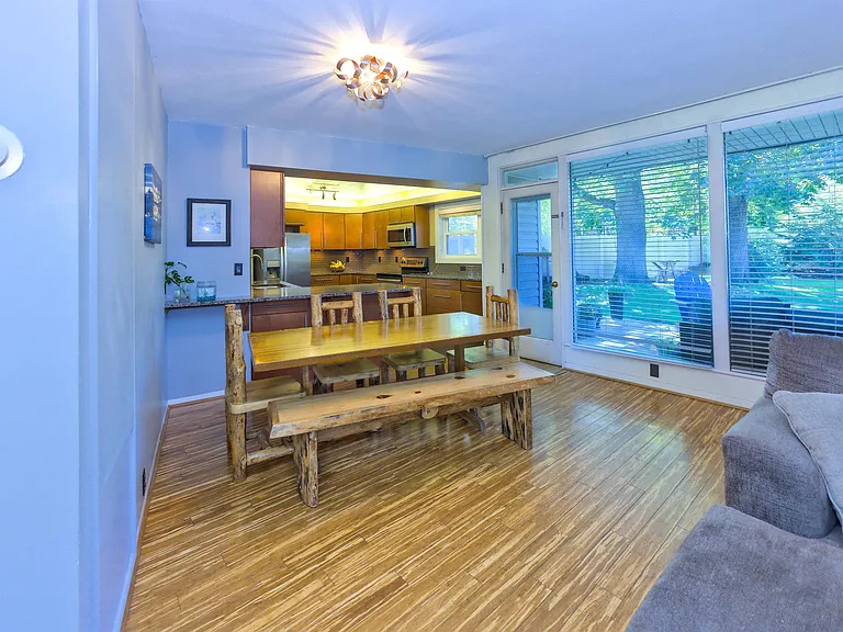 1027 W 29th Ave — Photo 4