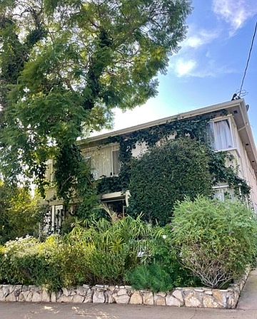 1st image of 2135 N Beachwood Dr APT 7