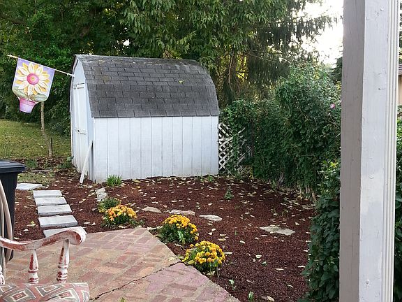 side porch/patio, shed