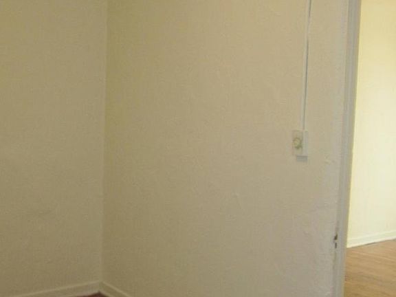 2nd image of 806 3/5 N Poinsettia Pl