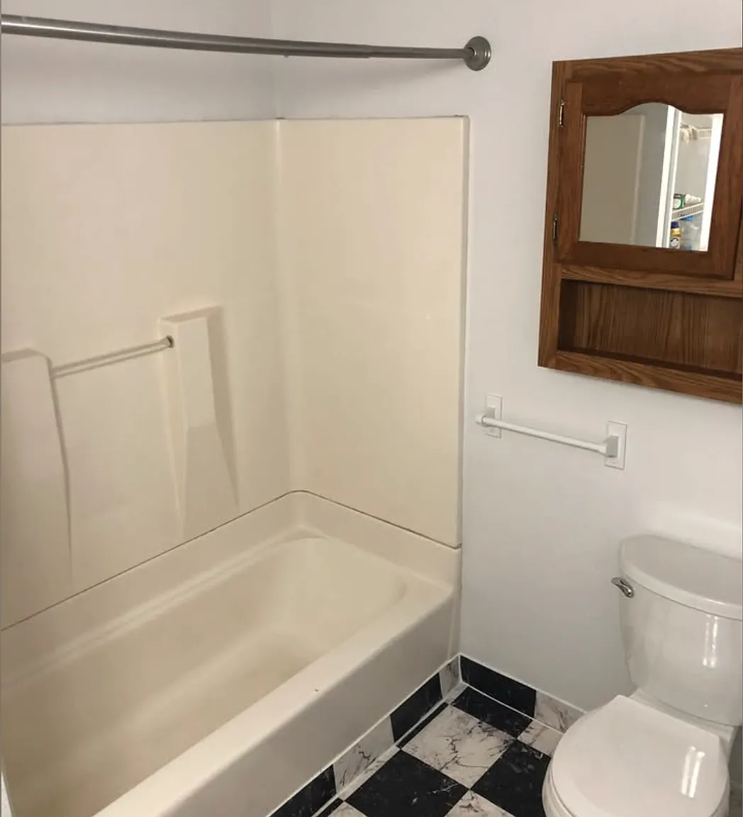 2 bed, 1100 sqft, $1,400 — Photo 2